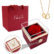 Pudełko z wieczną różą - z grawerowanym naszyjnikiem i prawdziwą różą.