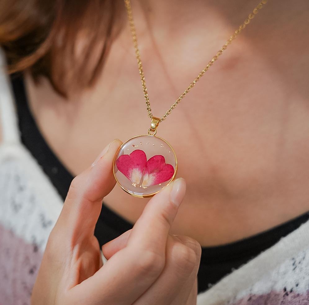 Collar de flor de mes de nacimiento