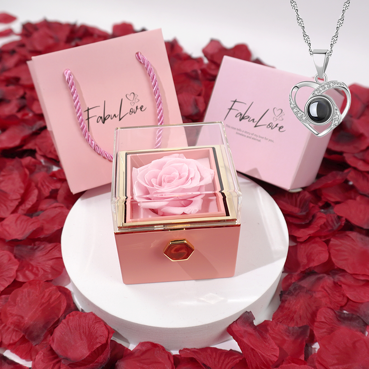 Obrotowe pudełko z wieczną różą - z naszyjnikiem i prawdziwą różą
